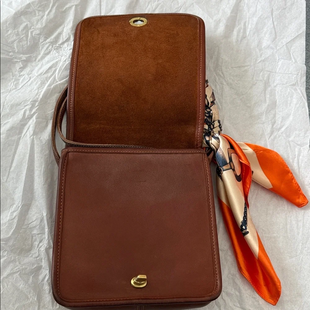 Coach brown Vintage Crossbody turnlock compartment bag - Picture 4 of 16